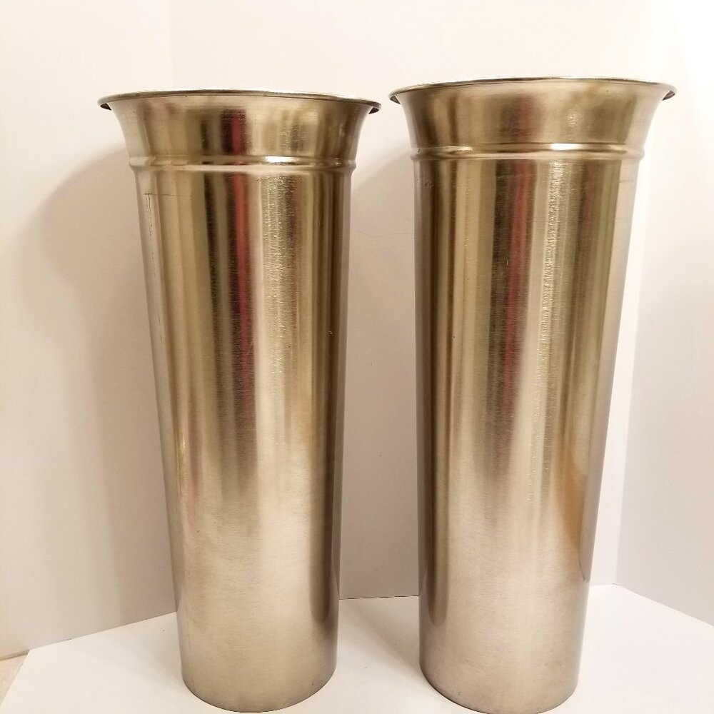 1 22 inches Threshold Stainless Steel Urn Vase Planter, India